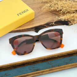 عینک آفتابی زنانه فندی مدل FENDI FF0767