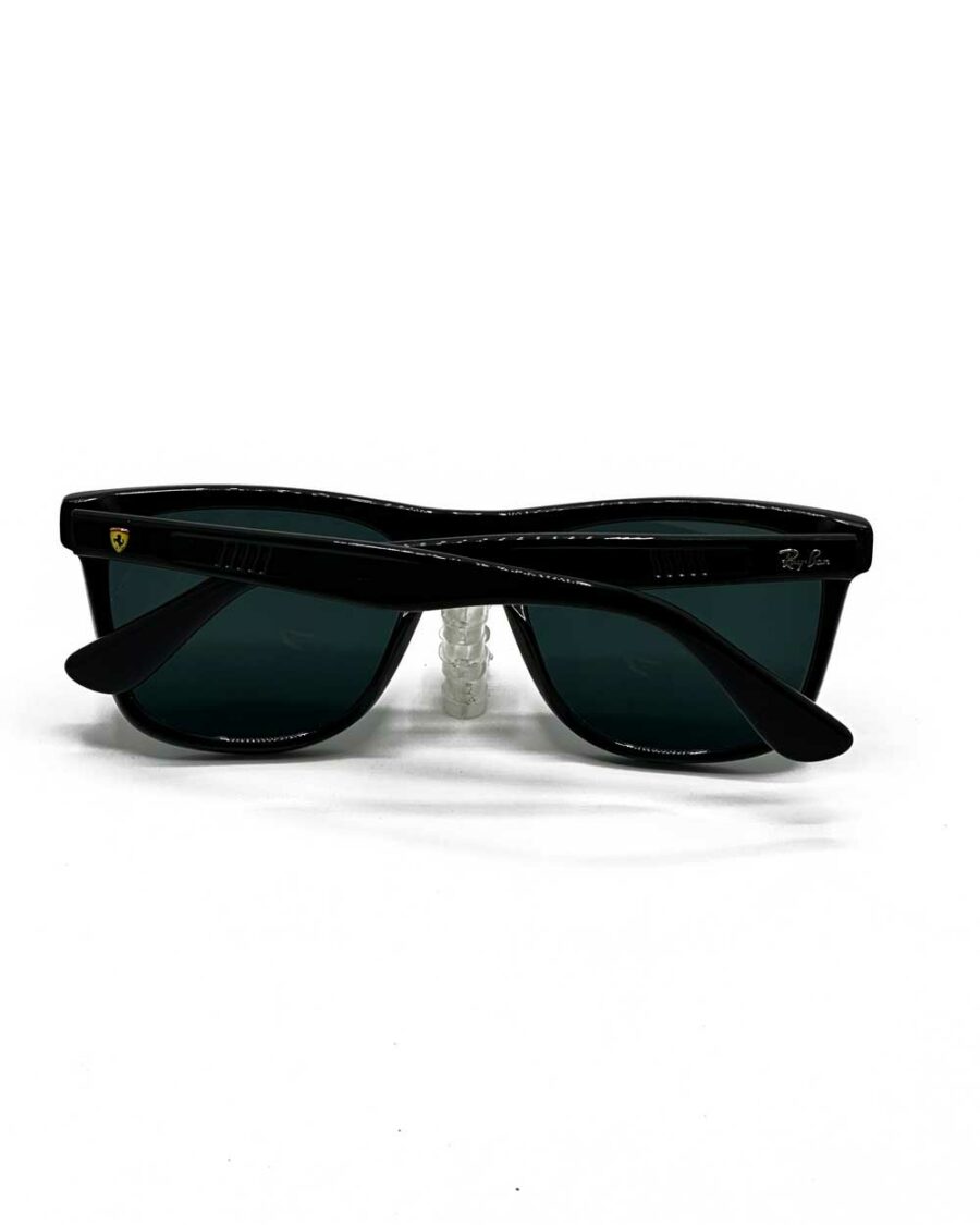 عینک آفتابی برند ریبن مدل 4413 رنگ مشکی زاویه بسته از پشت