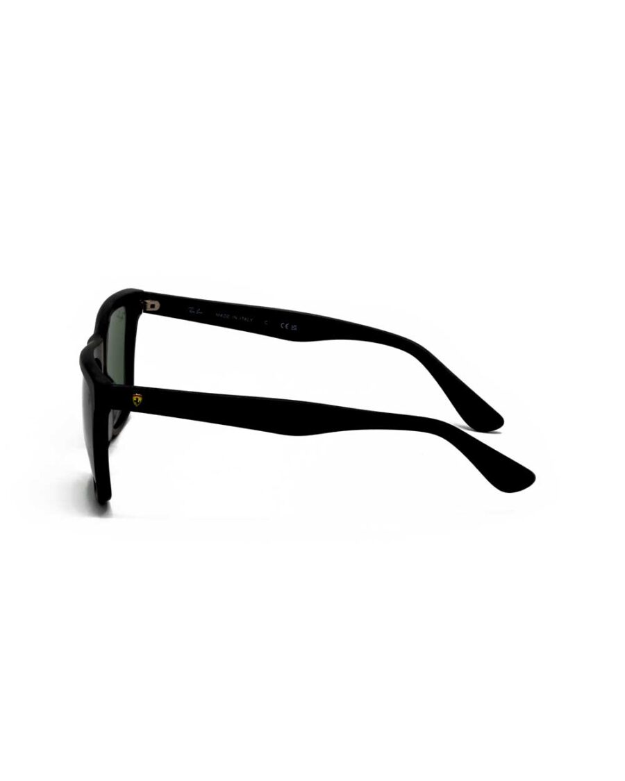 عینک آفتابی برند ریبن مدل فراری 4413 رنگ مشکی زاویه نیم‌رخ از بغل