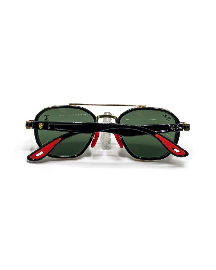 عینک آفتابی برند ریبن مدل فراری 3676 رنگ فریم مشکی و عدسی سبز زاویه بسته از پشت