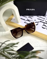 خرید قیمت عینک آفتابی زنانه پرادا مدل PRADA SPR 15W-F عثمانی اپتیک