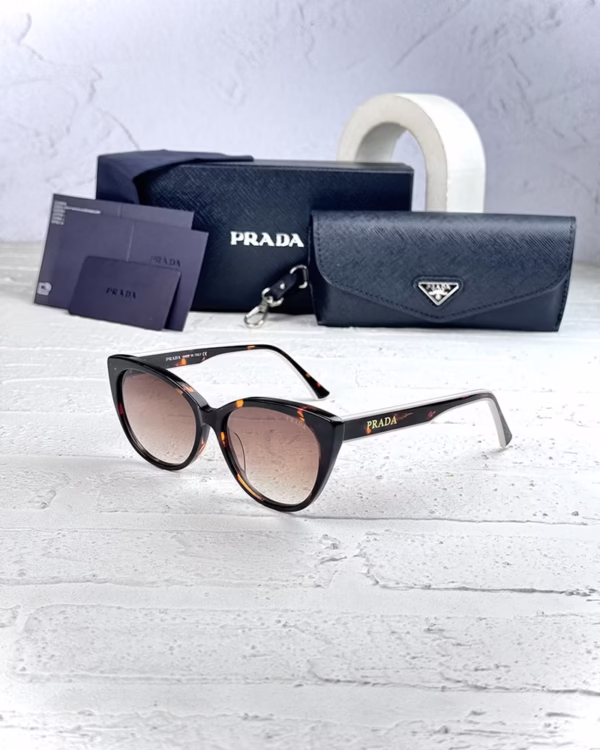 خرید قیمت عینک آفتابی زنانه پرادا مدل PRADA PR08VS عثمانی اپتیک