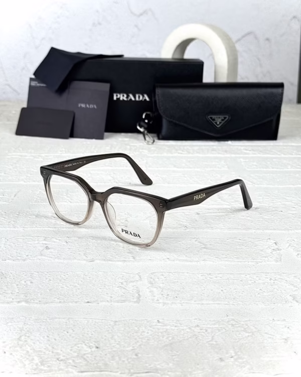 خرید قیمت عینک طبی زنانه پرادا مدل PRADA PRA16V عثمانی اپتیک
