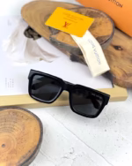 خرید قیمت عینک آفتابی اسپرت لویس ویتون مدل LOUIS VUITTON LV Z2079 عثمانی اپتیک
