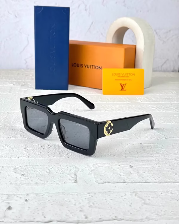 خرید قیمت عینک آفتابی اسپرت لویس ویتون مدل LOUIS VUITTON Z1447U عثمانی اپتیک