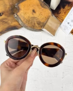 عینک آفتابی زنانه لوئوه مدل LOEWE LW40130U - Image 5