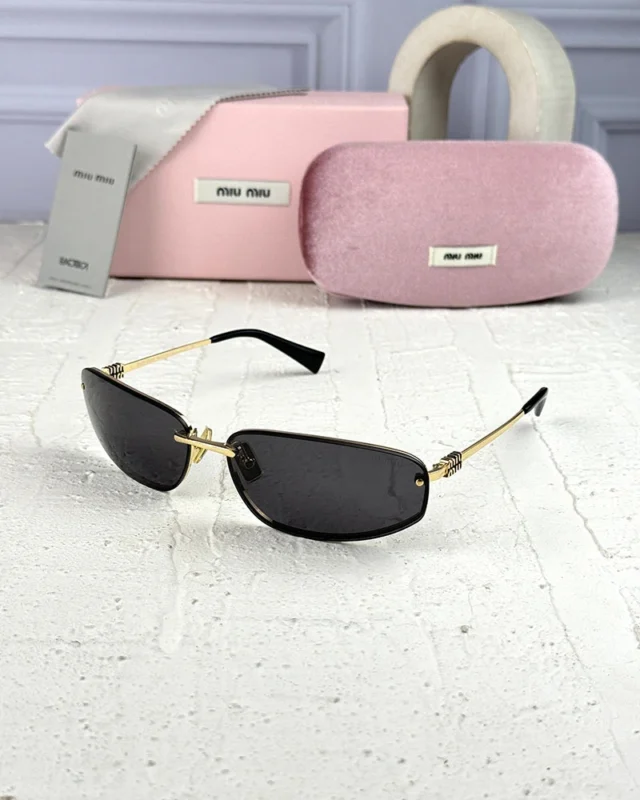 خرید قیمت عينک آفتابی زنانه ميوميو اوتلت مدل MIU MIU MUA50S OUTLET عثمانی اپتیک